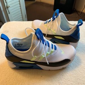 Nike Shoes - Sneakers Nike Shoes - Sneakers
